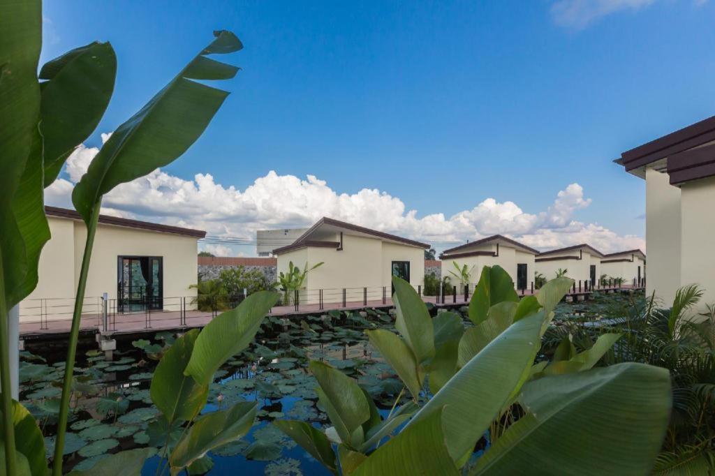 Bua Tara Resort Nong Prue Экстерьер фото