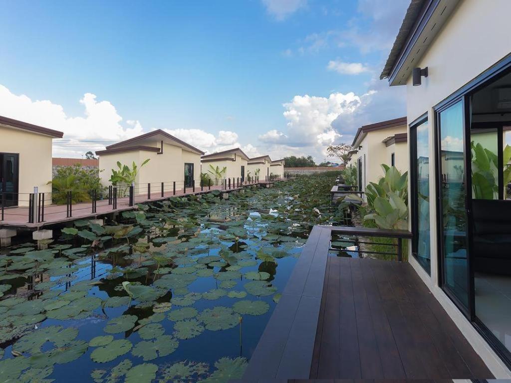 Bua Tara Resort Nong Prue Экстерьер фото