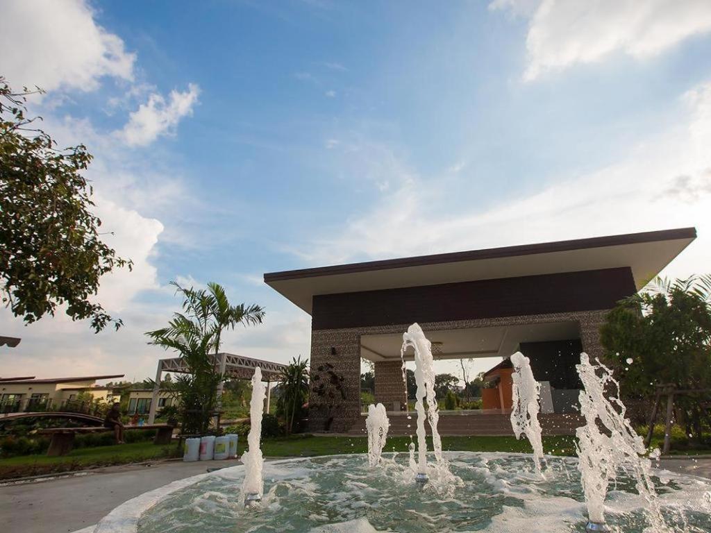 Bua Tara Resort Nong Prue Экстерьер фото